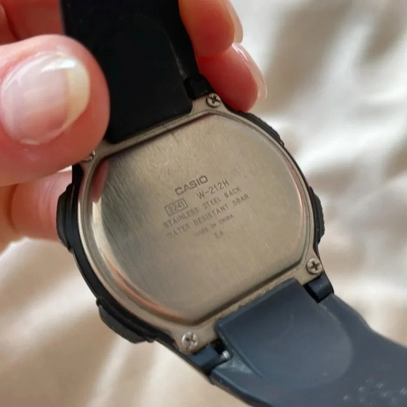 Casio  Watch - Picture 8 of 10